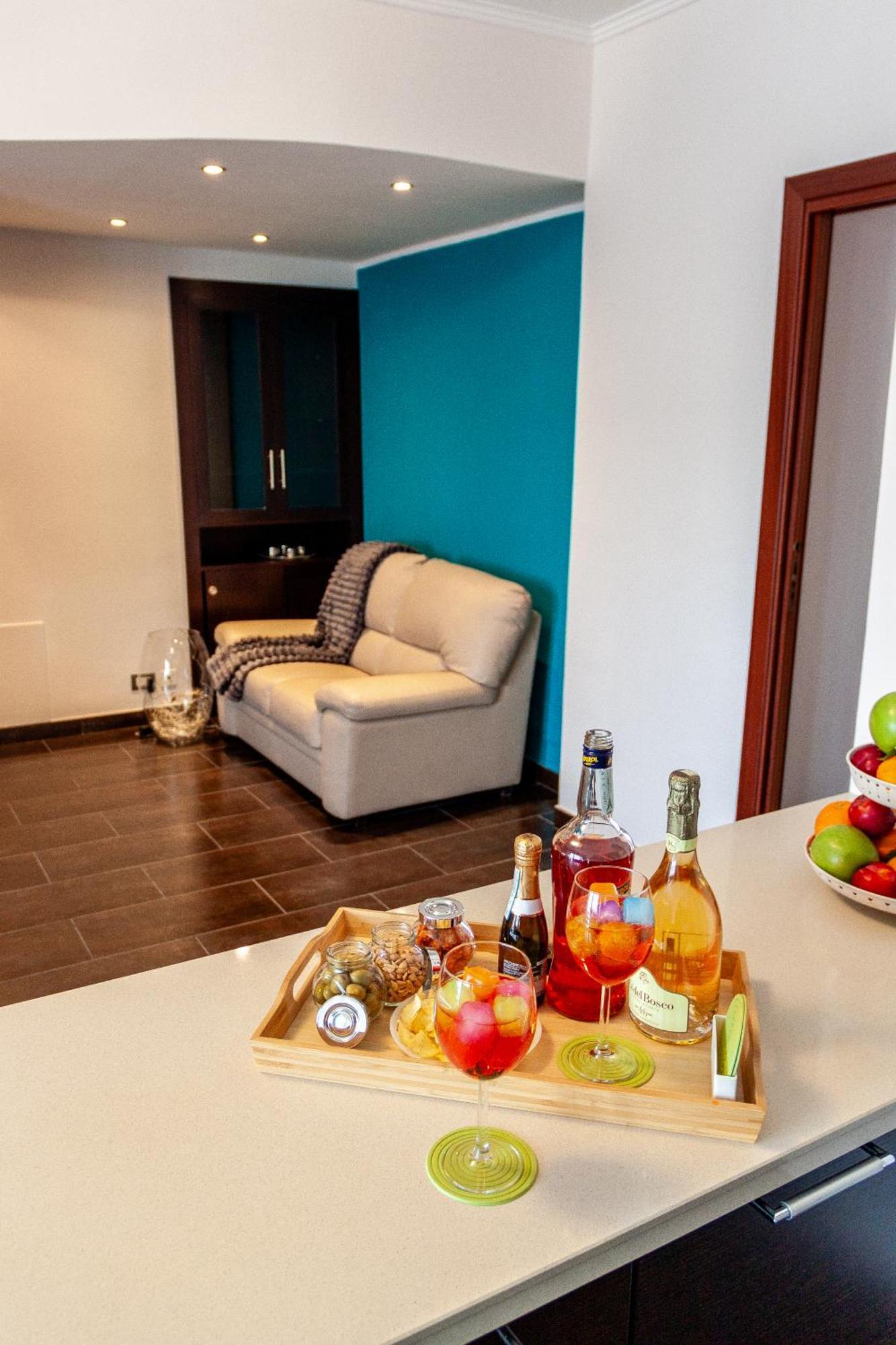 A Casa Di Marco Guesthouse - Apt Di Ciampino E Stazione Per Roma مارينو المظهر الخارجي الصورة