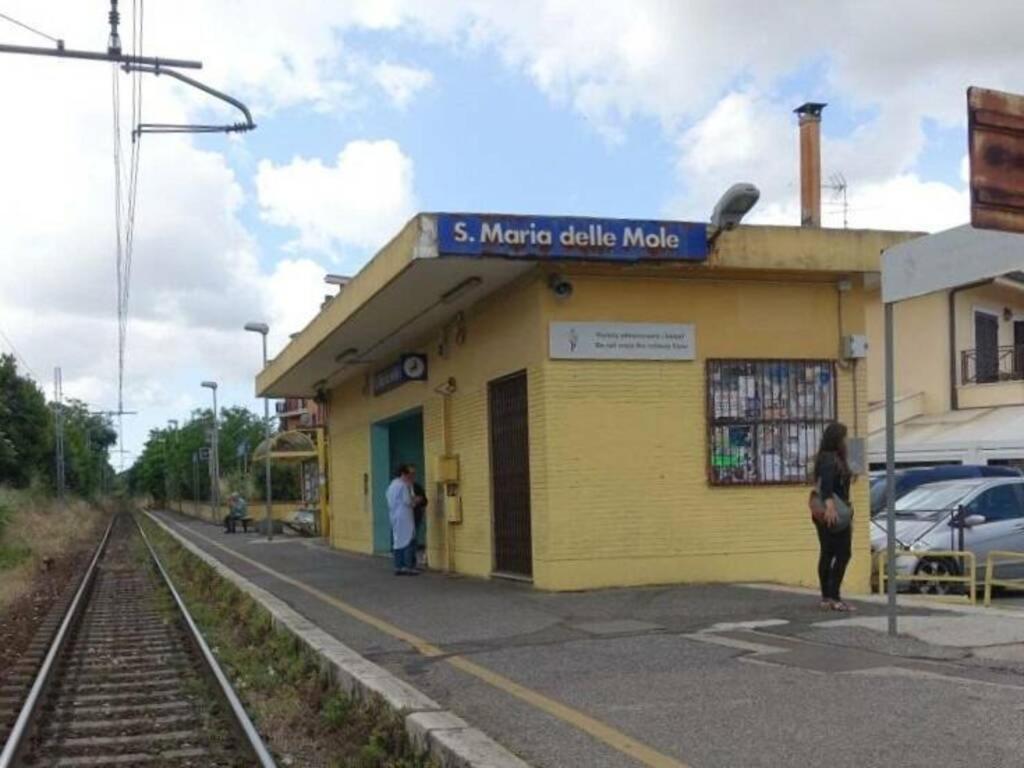 A Casa Di Marco Guesthouse - Apt Di Ciampino E Stazione Per Roma مارينو المظهر الخارجي الصورة