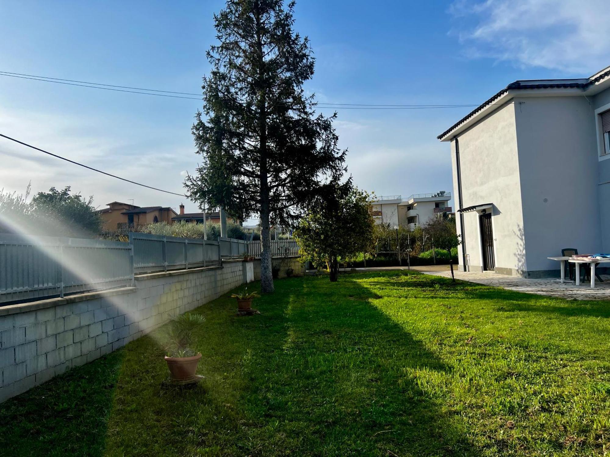 A Casa Di Marco Guesthouse - Apt Di Ciampino E Stazione Per Roma مارينو المظهر الخارجي الصورة
